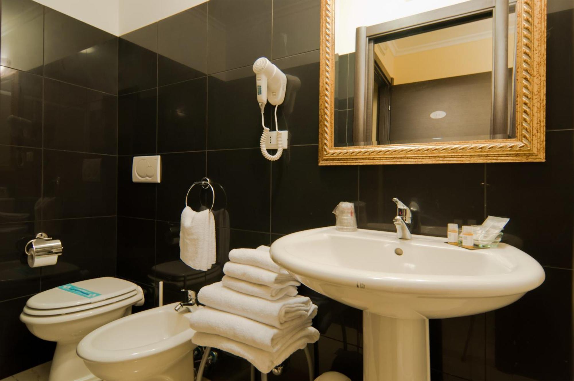Hotel Regina Giovanna Roma Camera foto