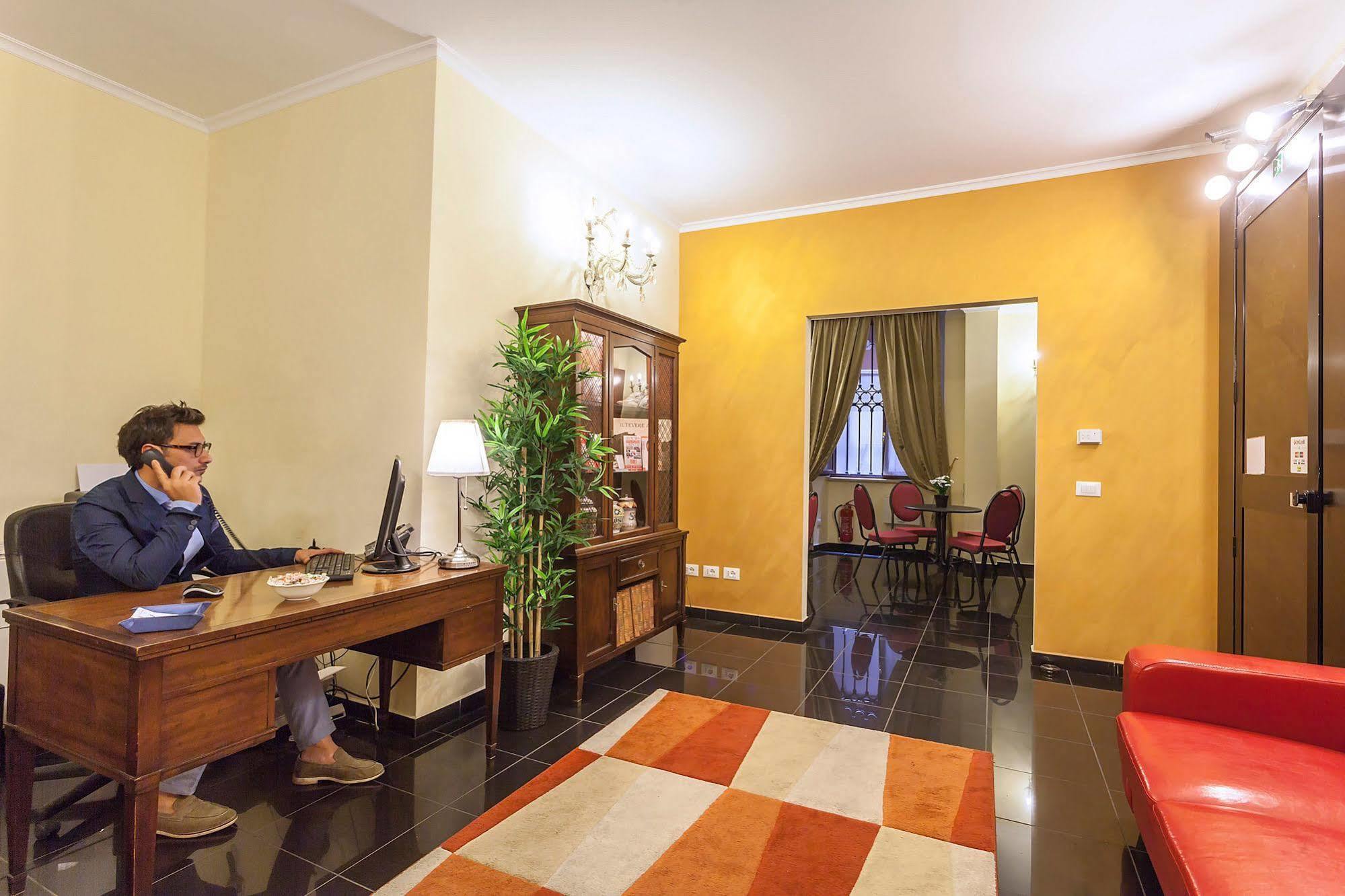 Hotel Regina Giovanna Roma Esterno foto