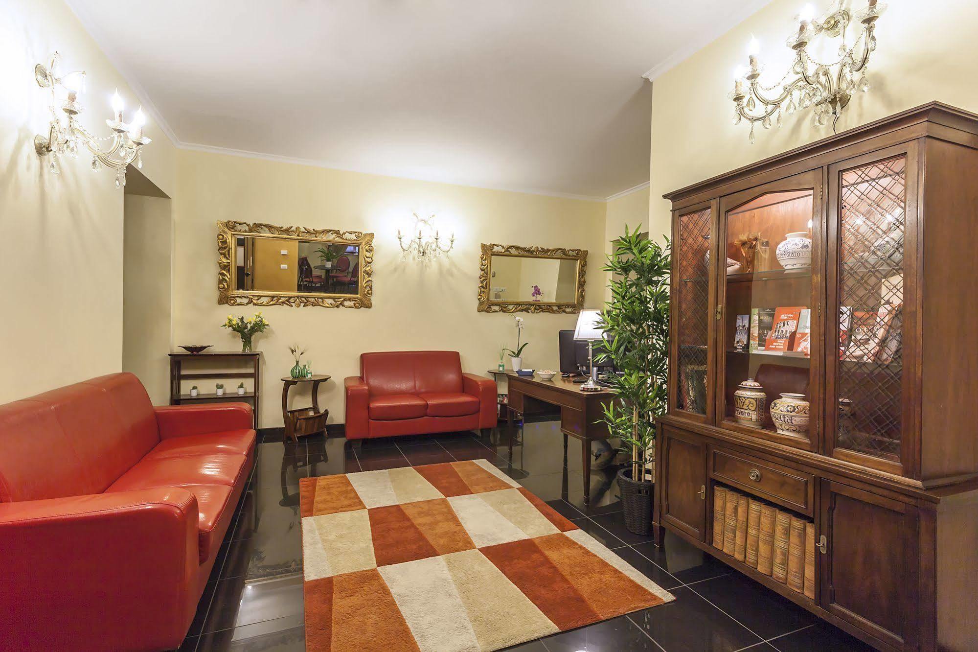 Hotel Regina Giovanna Roma Esterno foto