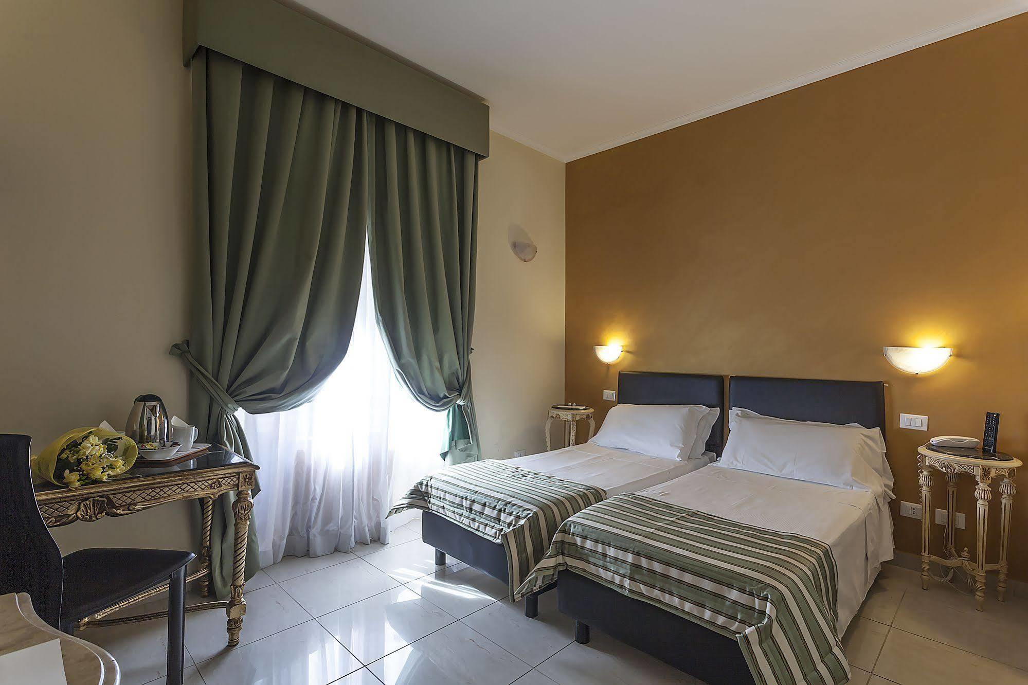 Hotel Regina Giovanna Roma Esterno foto