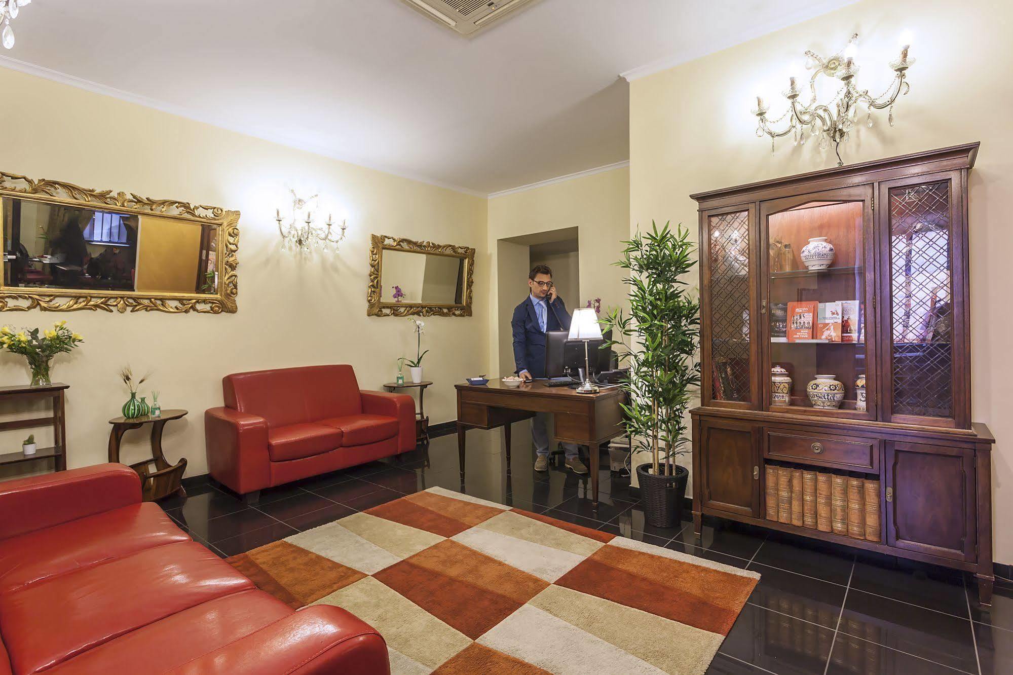 Hotel Regina Giovanna Roma Esterno foto